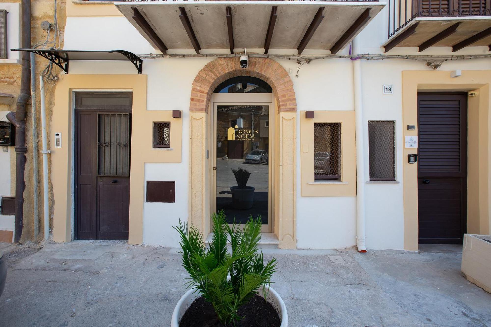 Domus Noem - Locazione Turistica Hotell Agrigento Exteriör bild