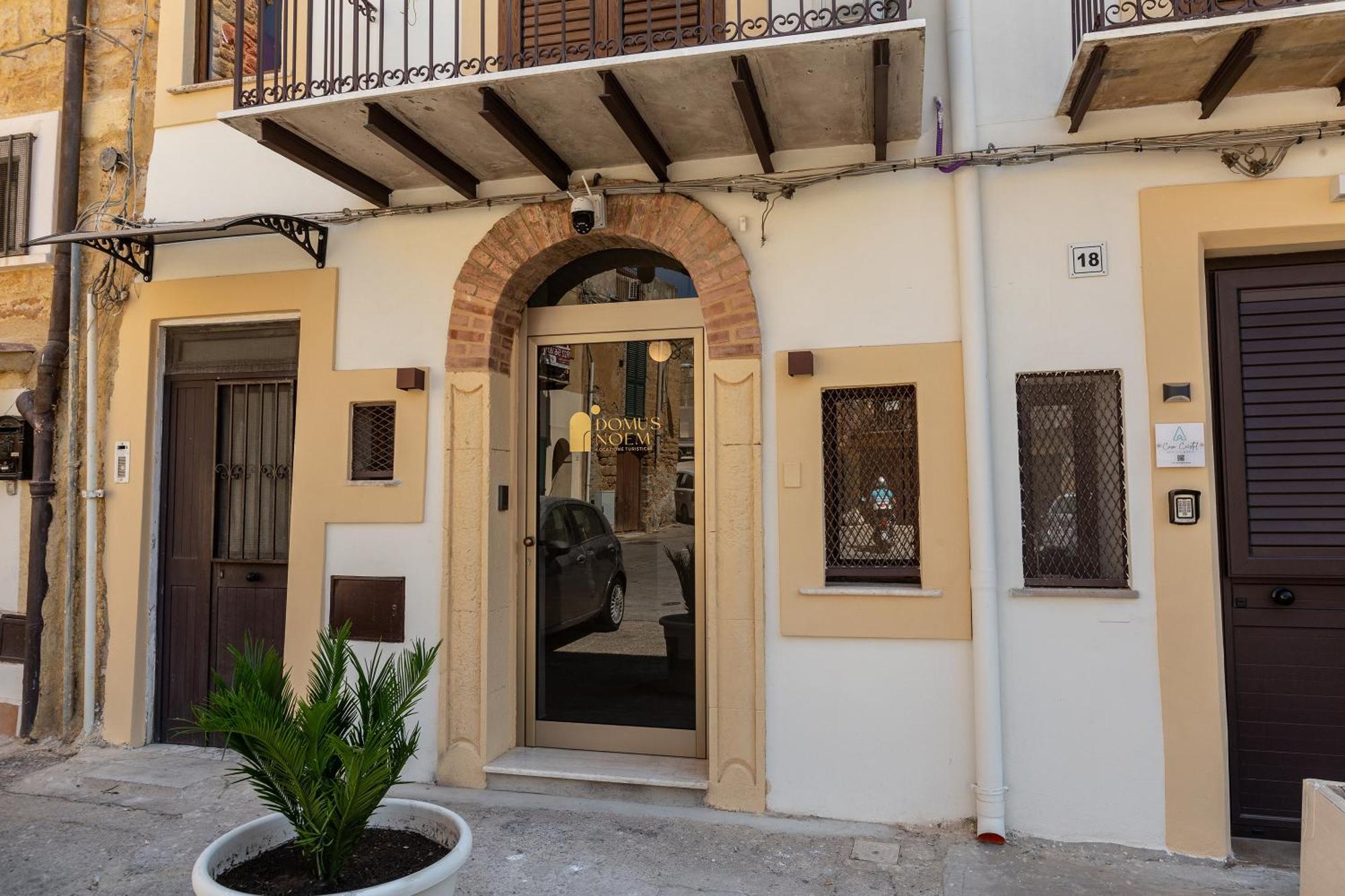Domus Noem - Locazione Turistica Hotell Agrigento Exteriör bild